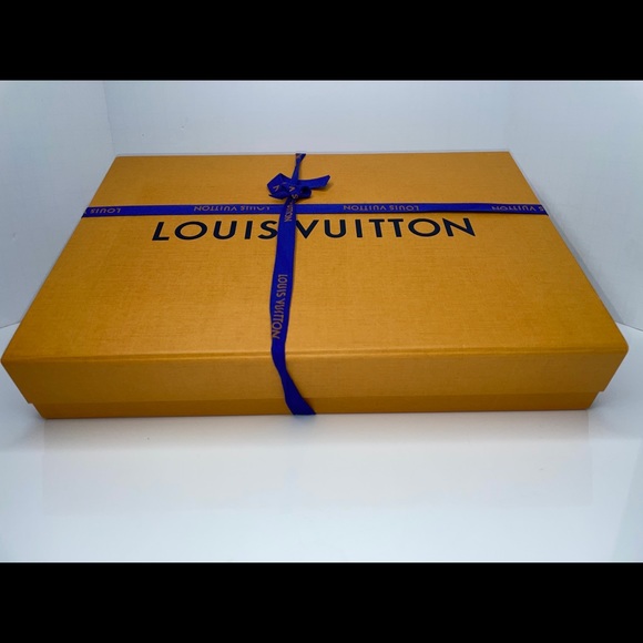 Louis Vuitton Monogram Silk BrownDouble GentlyUsed - Picture 12 of 13